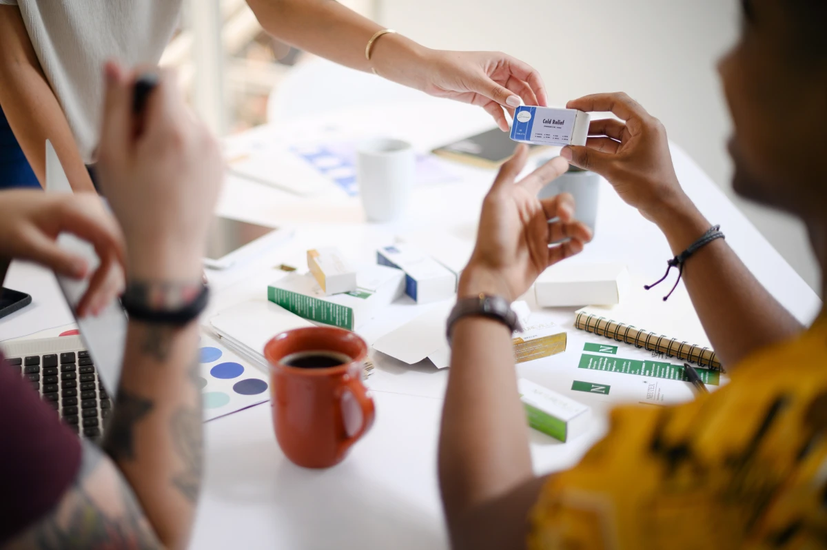 Bâtir une identité de marque percutante : le guide ultime pour les startups ambitieuses